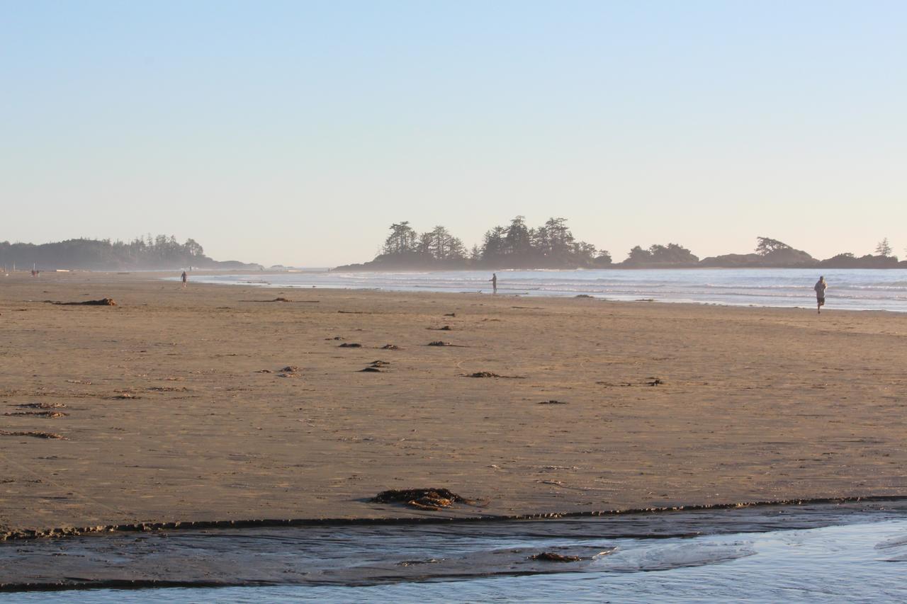 Appartamento Sienna'S Tree House Tofino Esterno foto